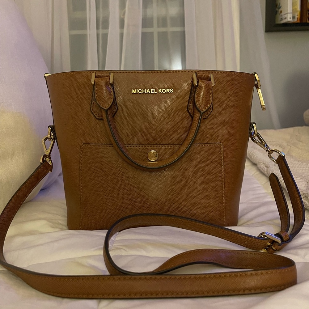 MICHAEL KORS satchel